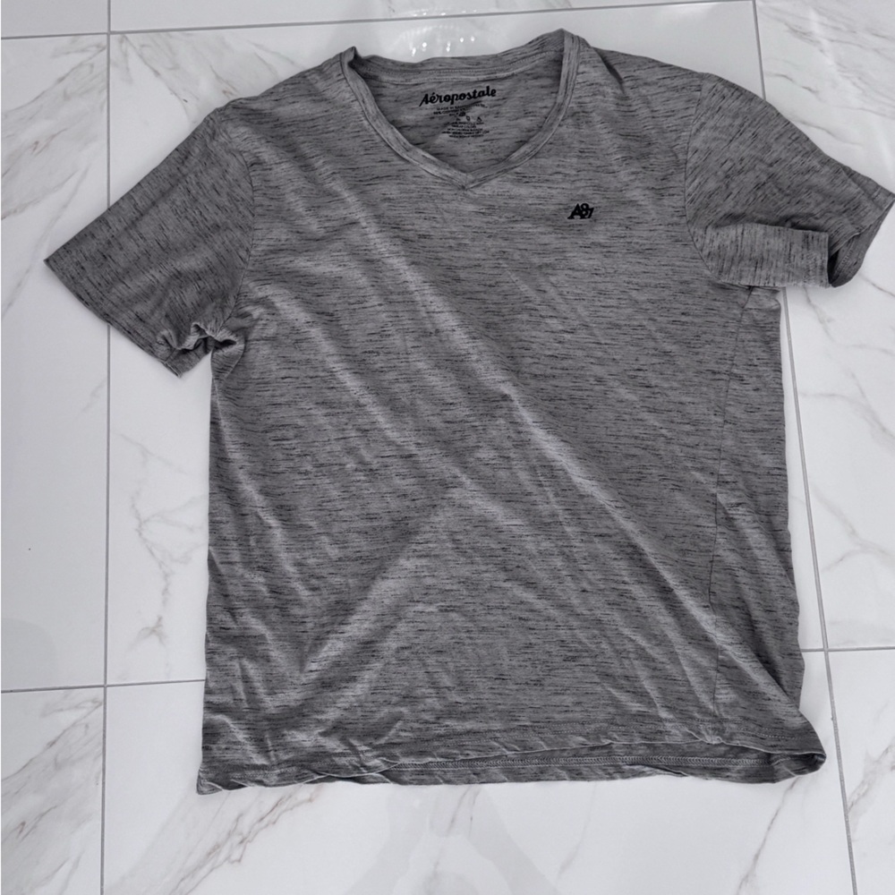 Aeropostale size XL Grey V Neck TShirt